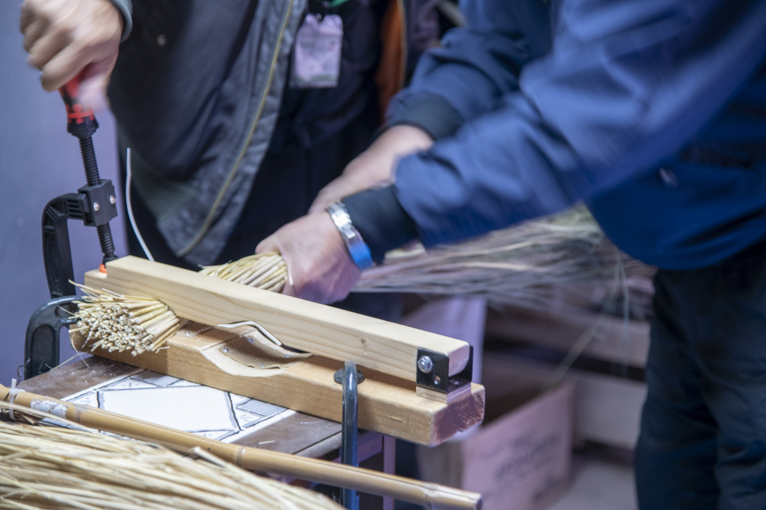 山田錦の藁でしめ縄づくり～多可町鍛冶屋の伝統行事